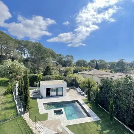 Villa Mongins *